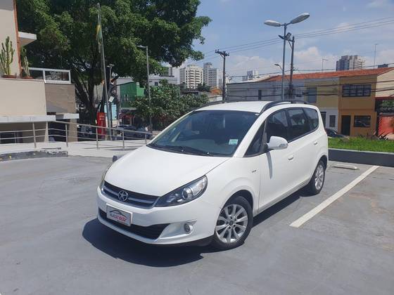 JAC J6 2.0 16V JETFLEX 7 LUGARES 4P MANUAL JAC J6 2.0 16V JETFLEX 7 LUGARES 4P MANUAL
